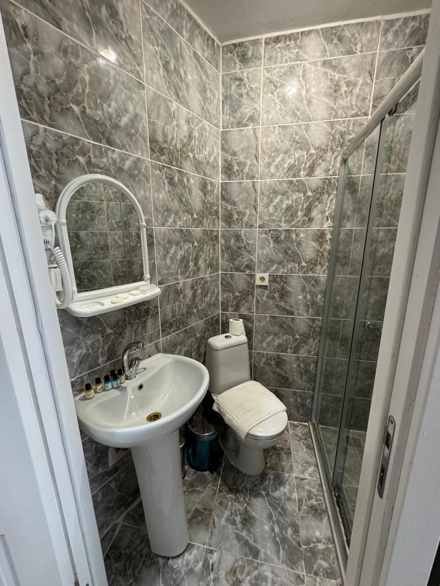 Kupa Hotel Стамбул Екстер'єр фото